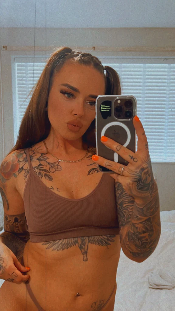 Dani Tunmore's avatar