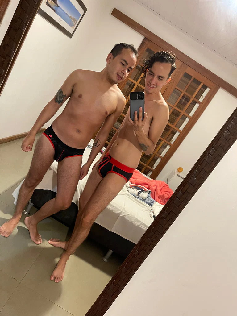 Luis &amp; Carlos's avatar