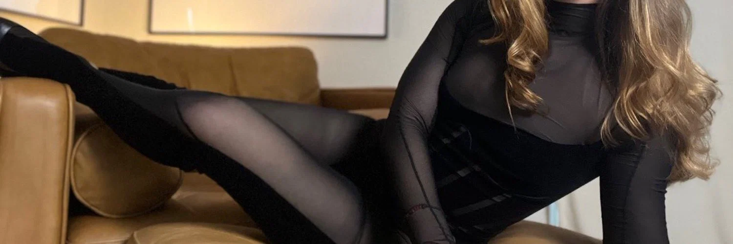 Queen Arie profile banner
