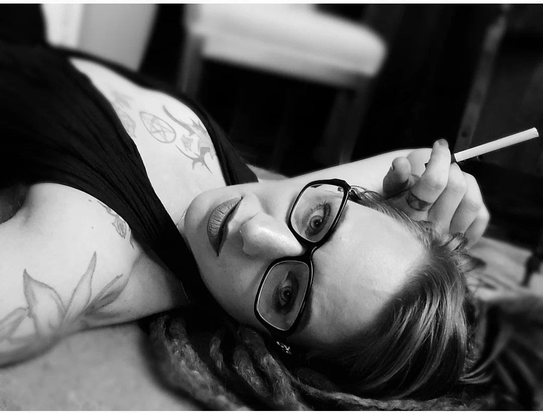 Billie Bee - Billie's Smoking Corner profile banner