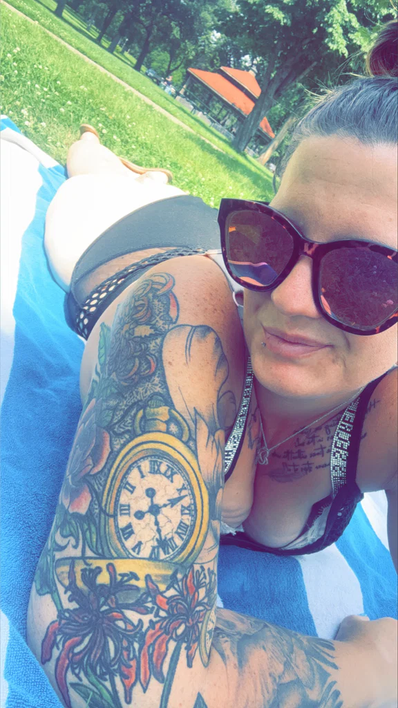 Beautiful thick blue eyed queen's avatar