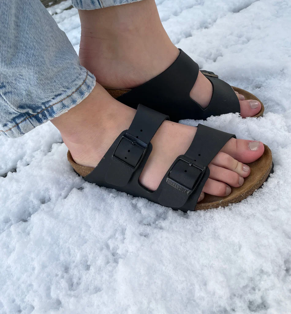 Swedish feet pics's avatar