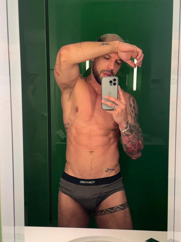 KEY • VERSATILEBOY HUGE COCK 23CM's avatar