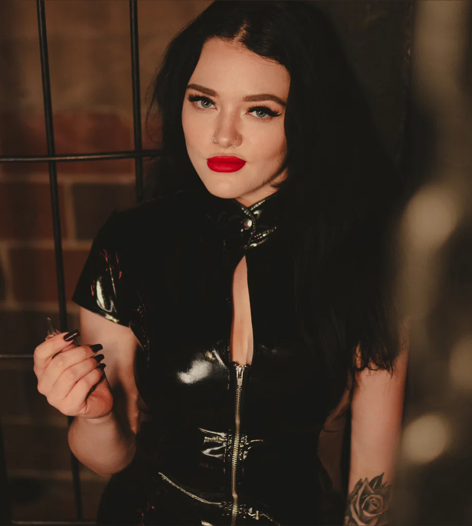 Mistress Voeden's avatar