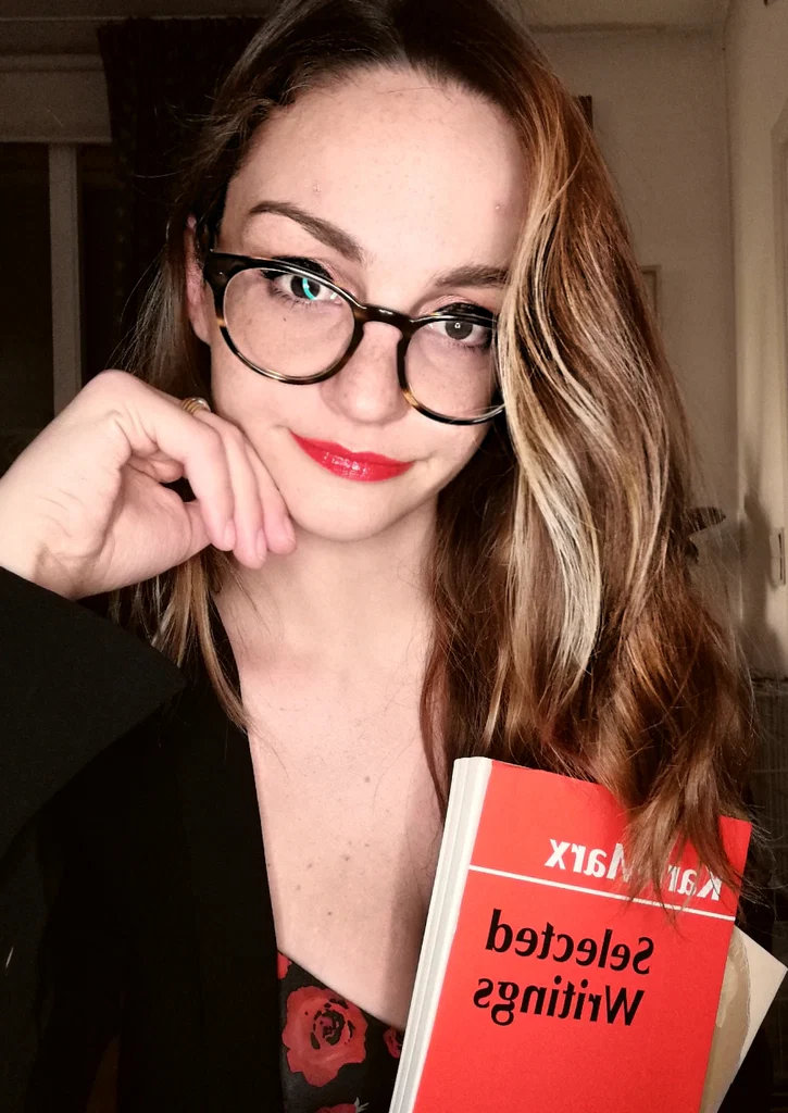 Alexis Reads's avatar