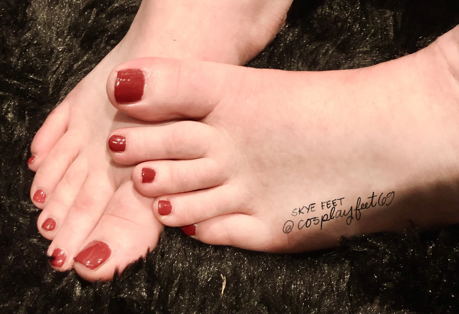 Skye feet profile banner