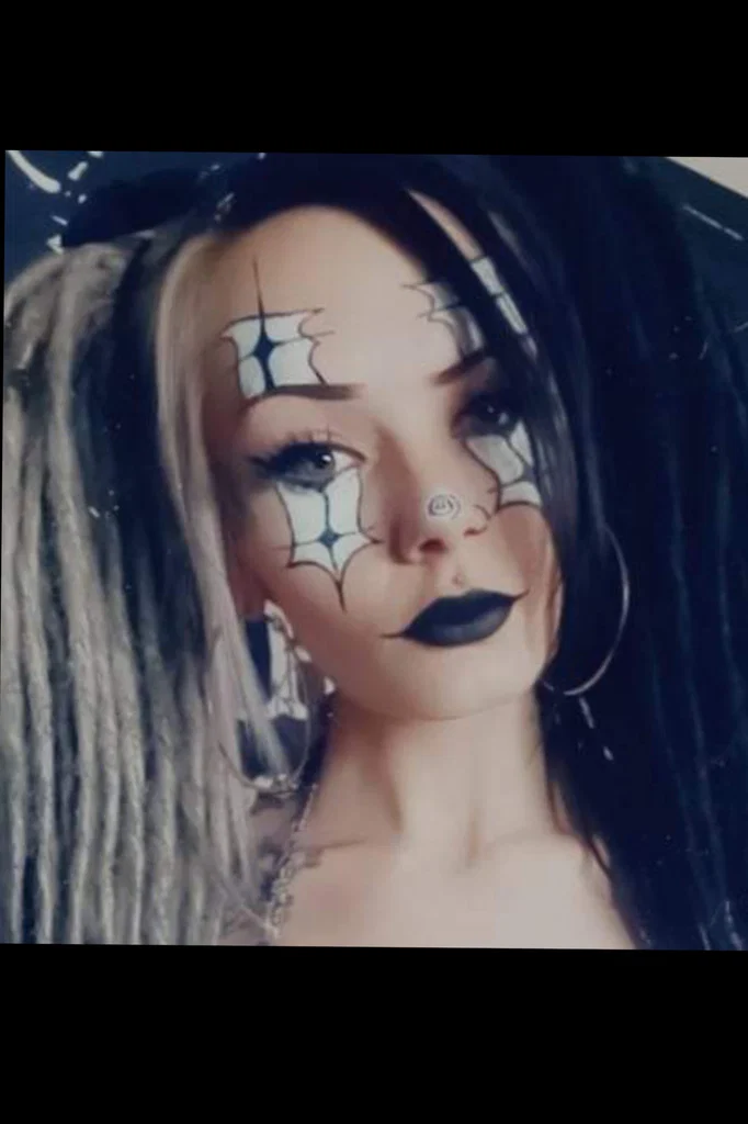 Ouija's avatar