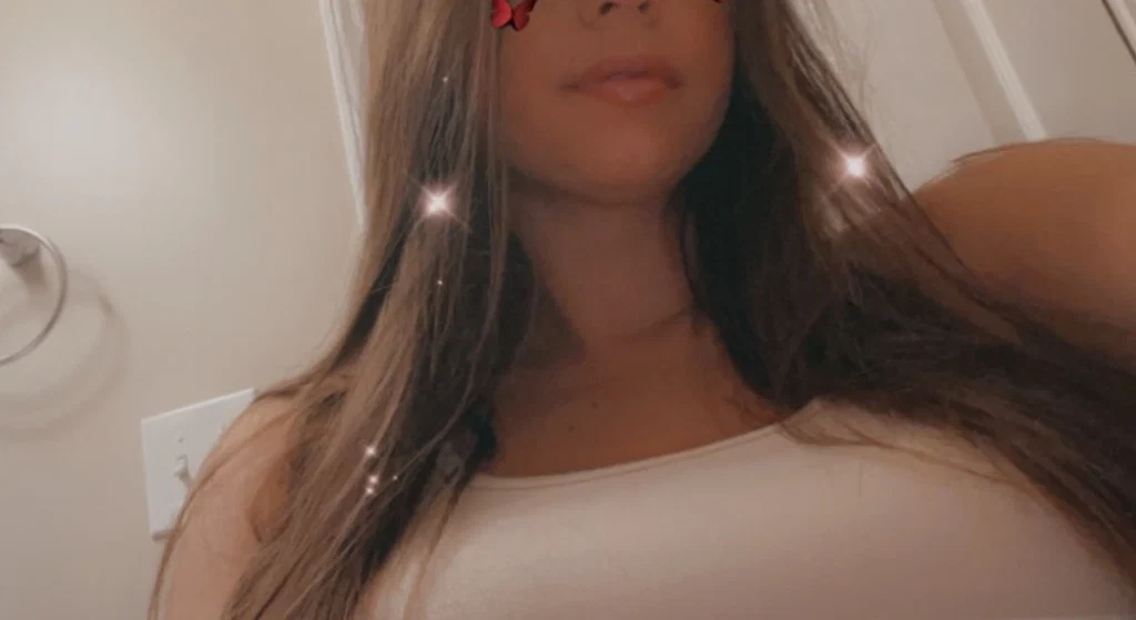 Elizabeth 🌼💋👅's avatar