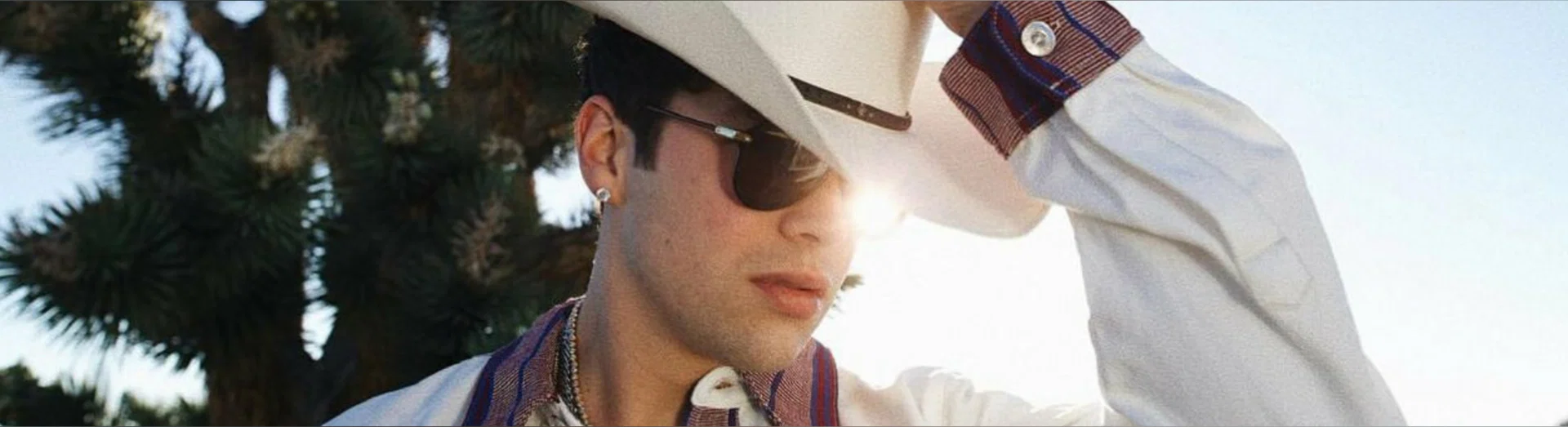 AUSTIN MAHONE profile banner