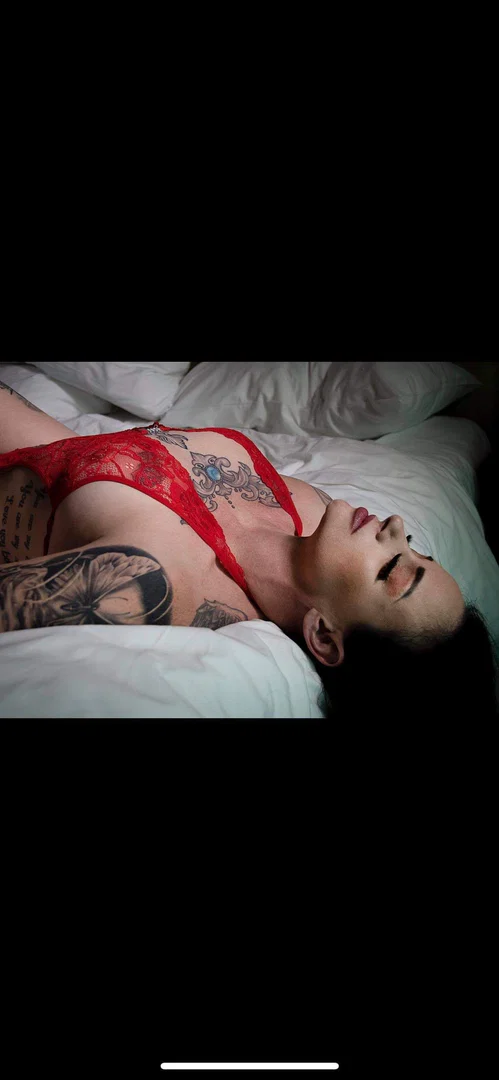 Doll Face profile banner