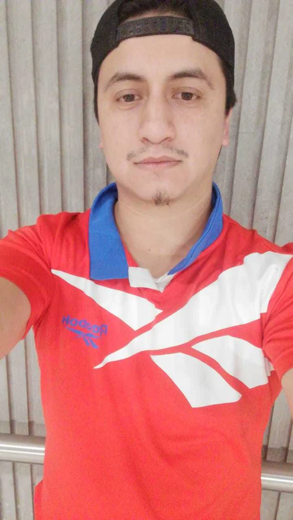 Makeyourmove's avatar