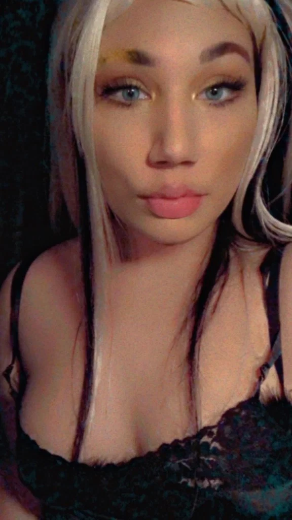 Lovelyone's avatar