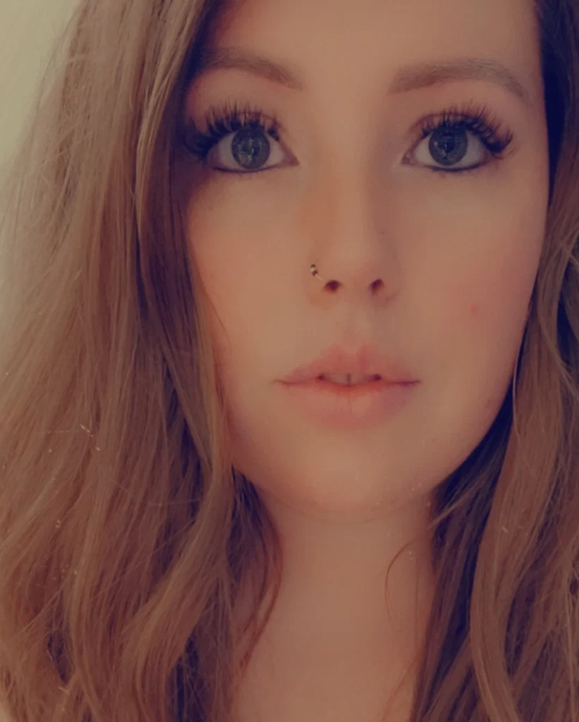 J 🍭's avatar