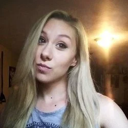 Ellie Bellie's avatar