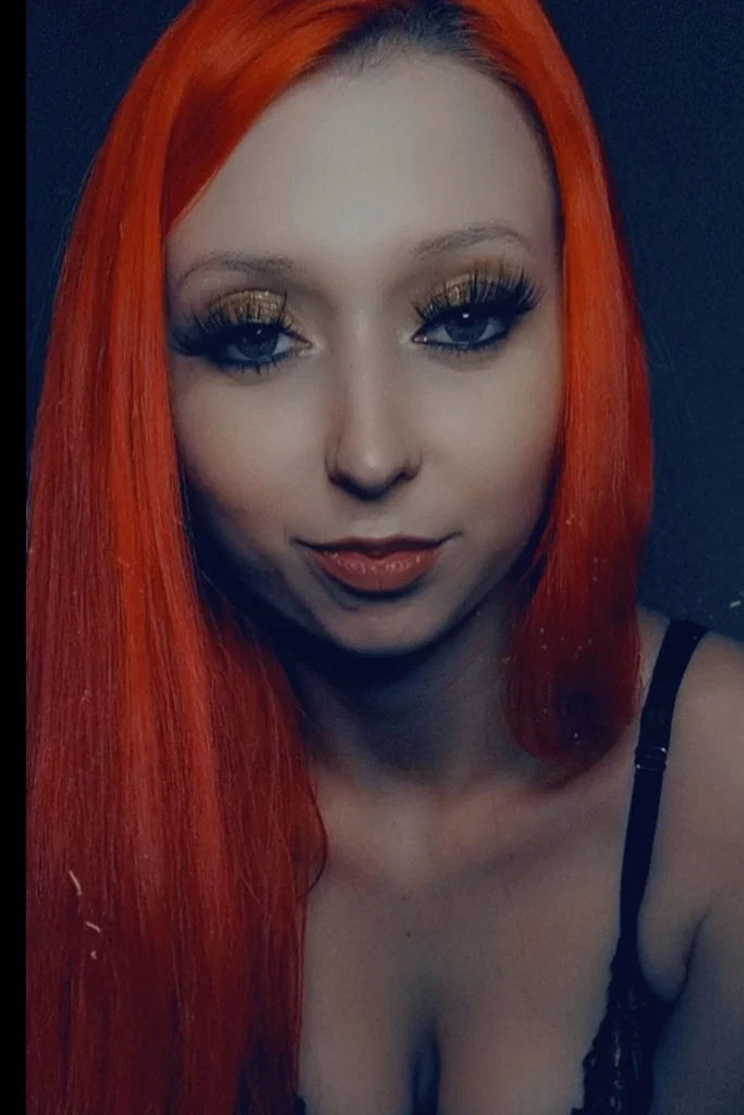 Becca Lynn's avatar