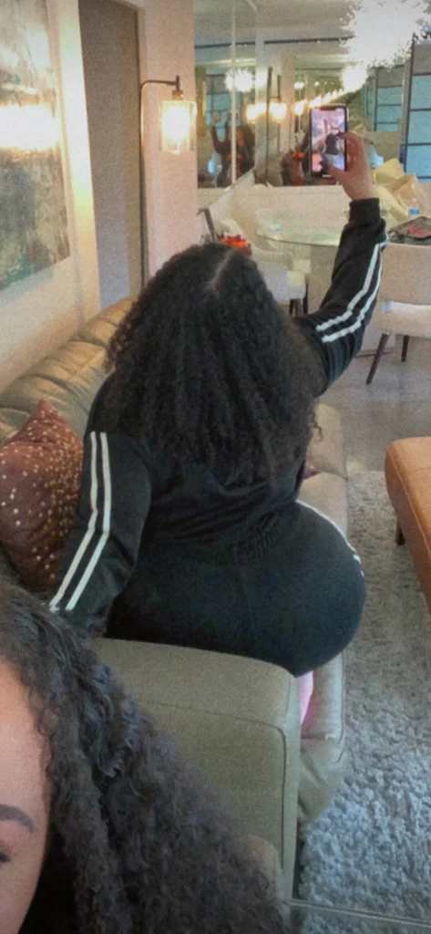 🥰's avatar