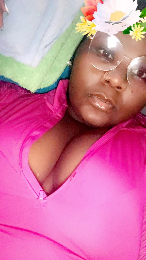Cheeks Kandy's avatar