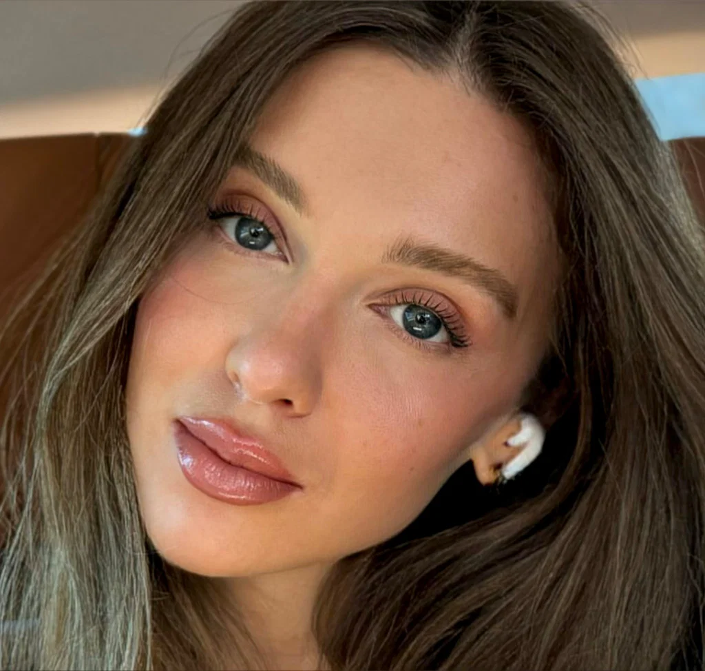 Anna Tsaralunga's avatar