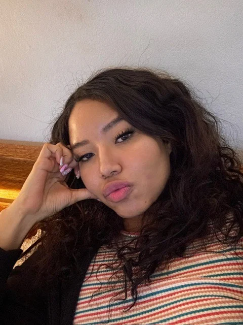 stefaniasalinas profile banner