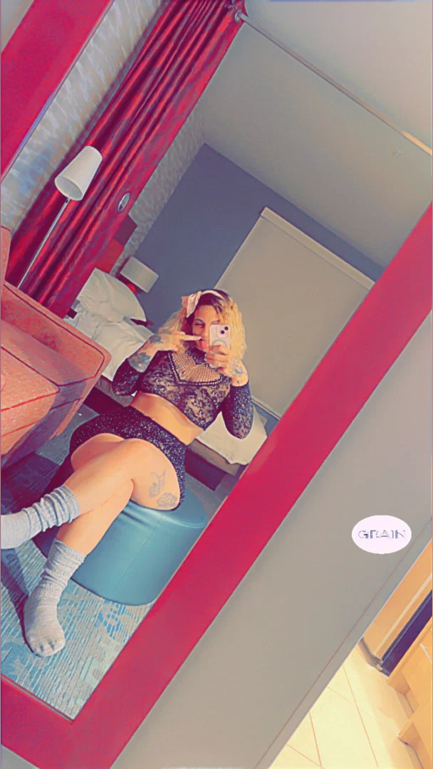 MoneyyMarie profile banner