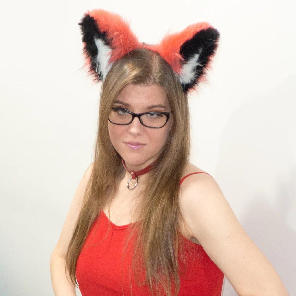 Rusee Red's avatar