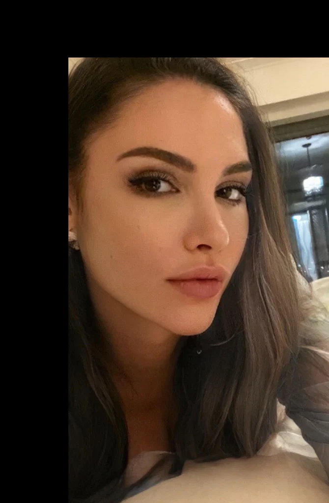Sofia Sola's avatar