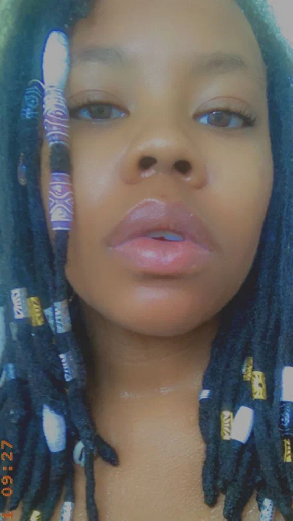 Bits😏🧁🧁's avatar