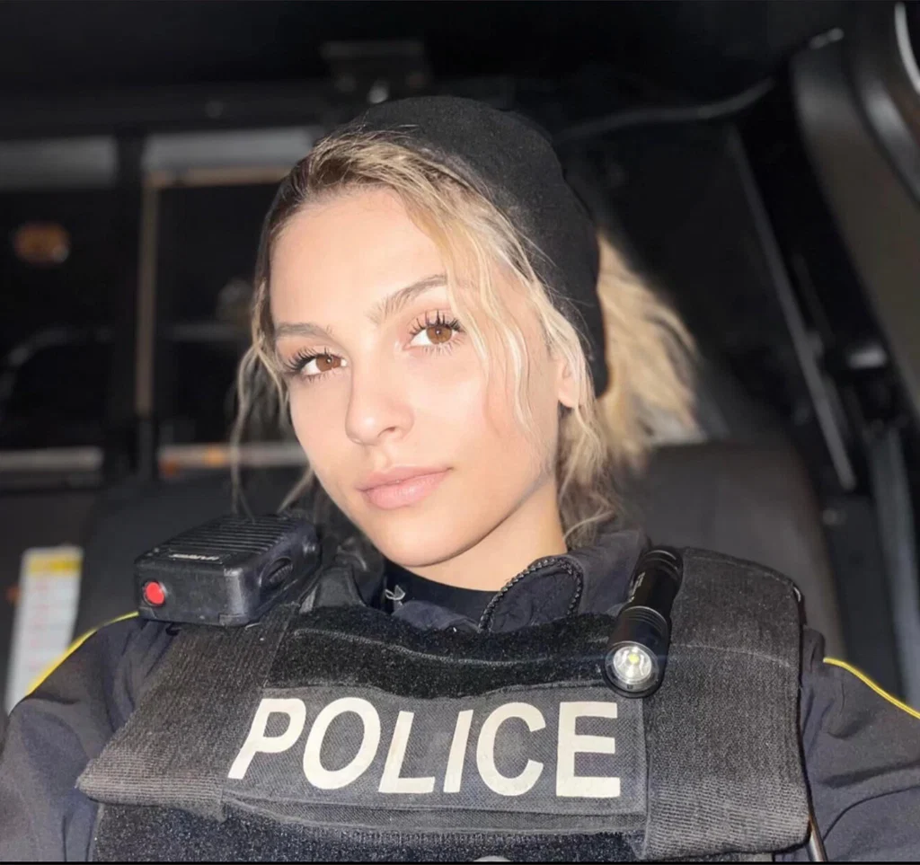 Officer Cece's avatar