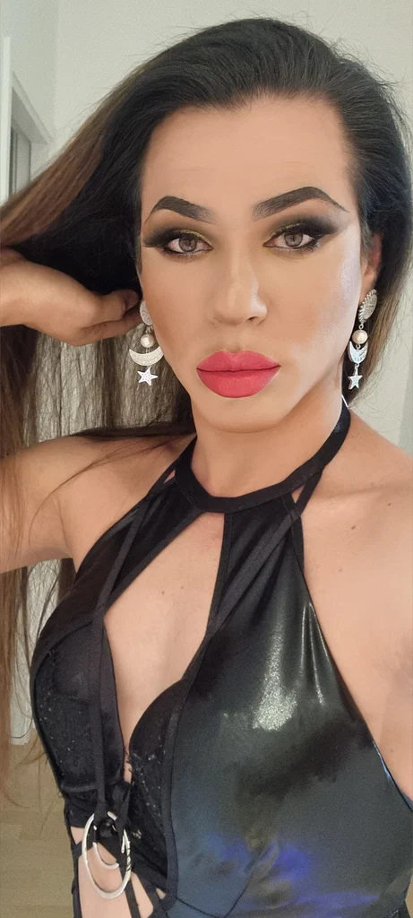 Mistress Grande's avatar