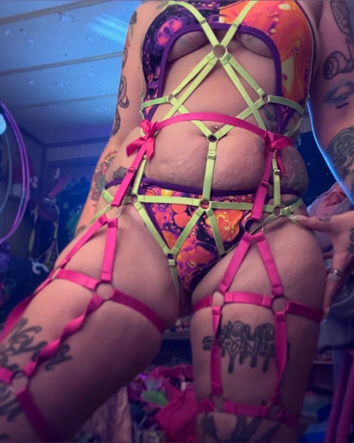 roxii riott 🍭(Free) profile banner