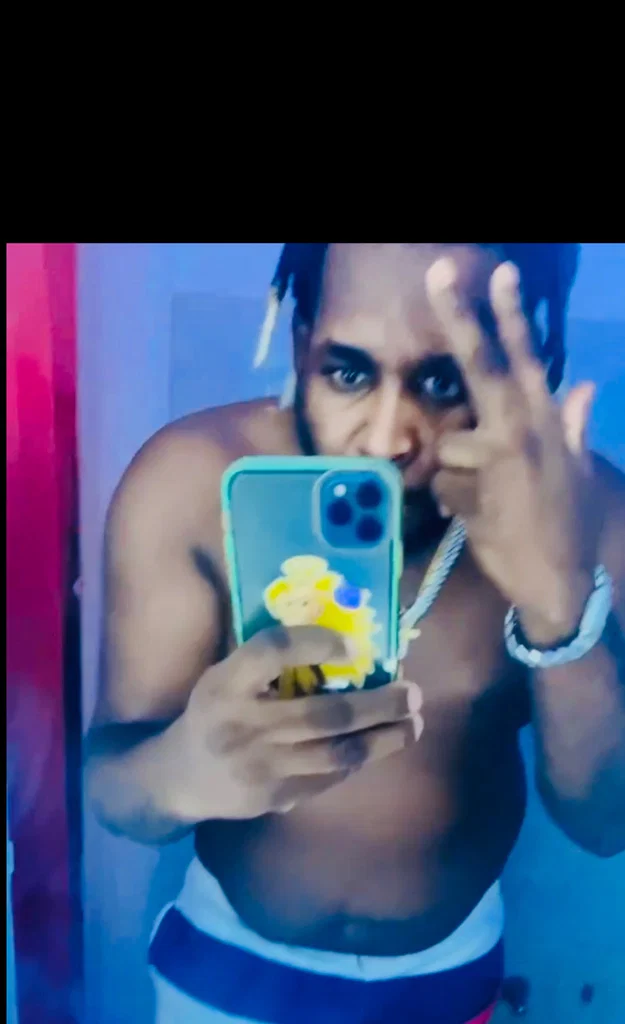 MR BLACK LA FAMA