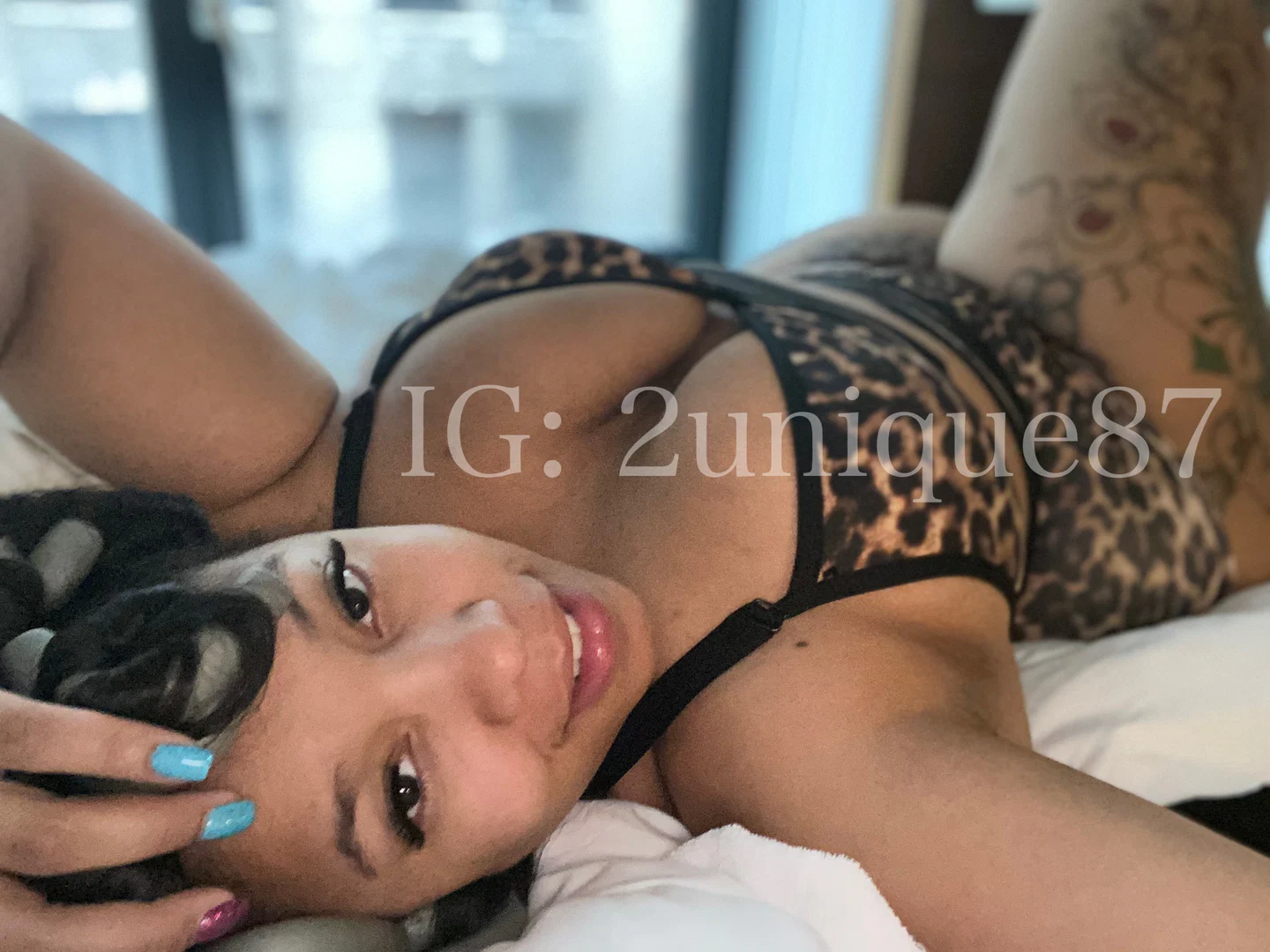 2unique87_ profile banner