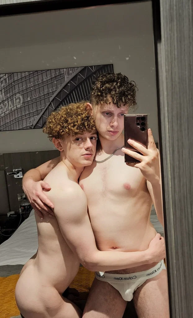 Twinky Couple's avatar