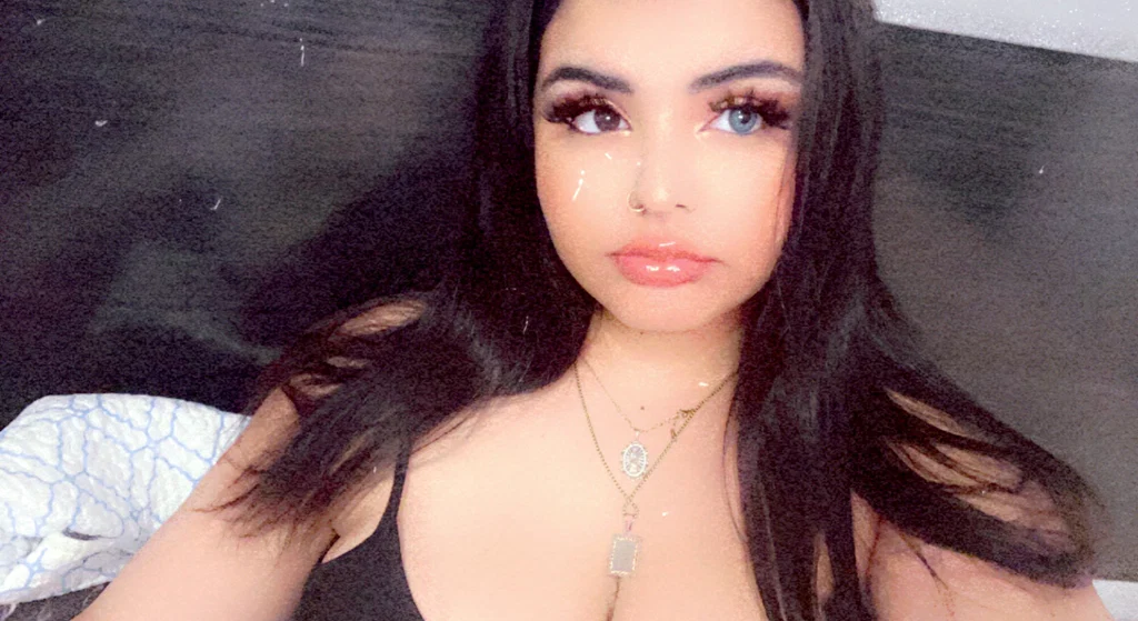 Rae 🦋's avatar