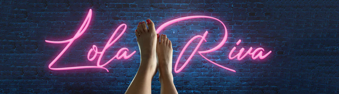 Lola Riva profile banner
