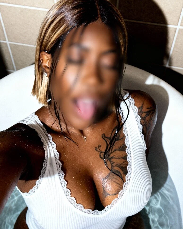 🖤 Jacqui P 🖤