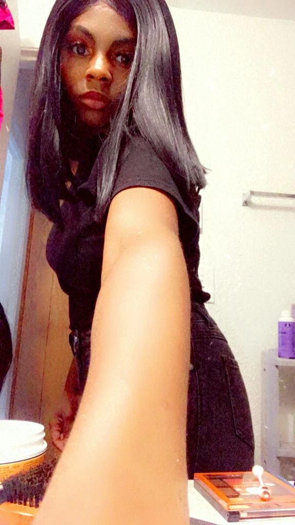Dmoneey W
