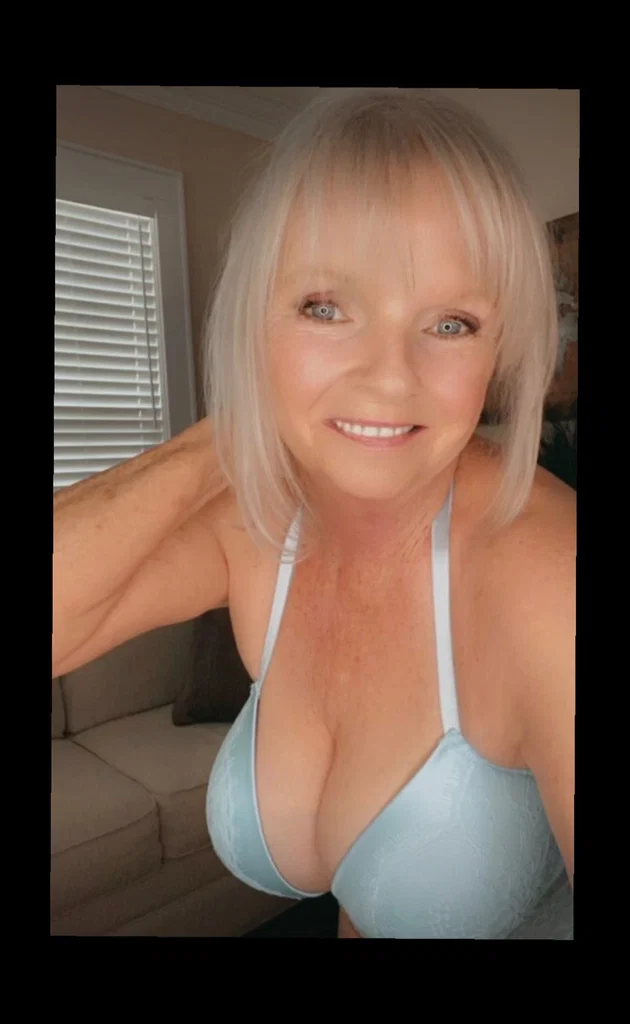 Salsa 🌶 Nanny's avatar
