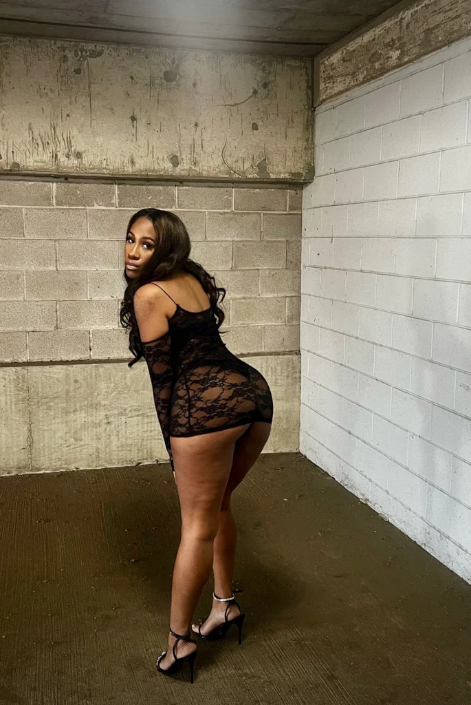 Ava Divine