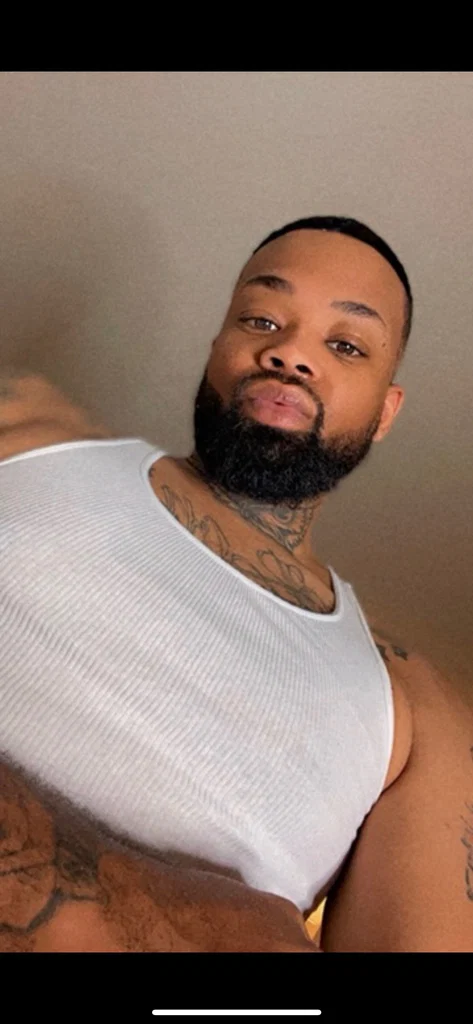 Ronnie's avatar
