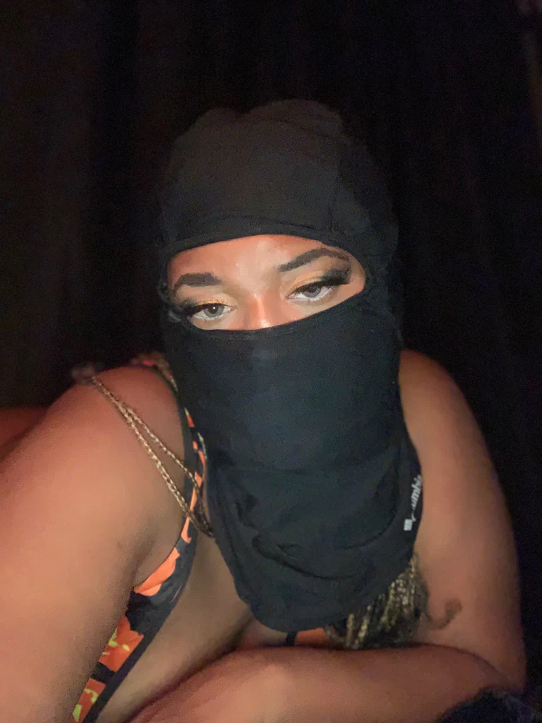 Queen Yvette🍫's avatar