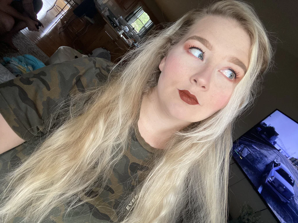 LindseyLou's avatar