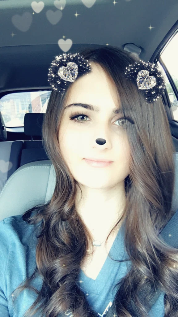Lola Moon's avatar