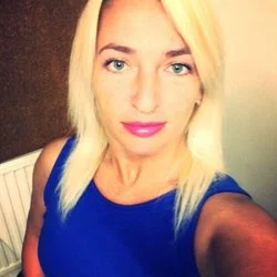 Andreea's avatar