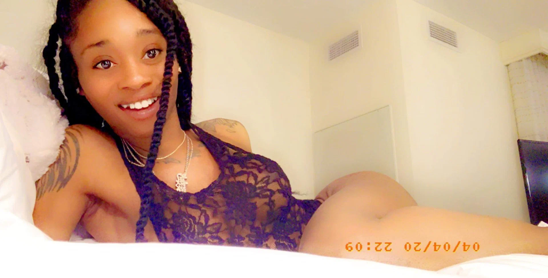 Lovelee profile banner