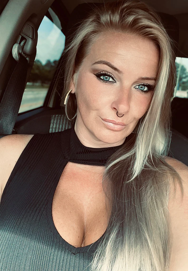 BellaBlonde13's avatar