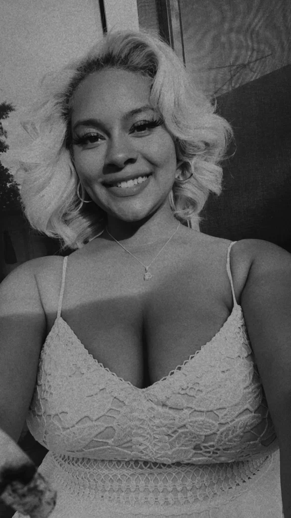 Lana Lourdes's avatar