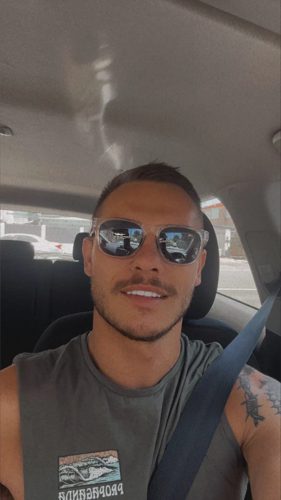 AleXXXFrasier's avatar