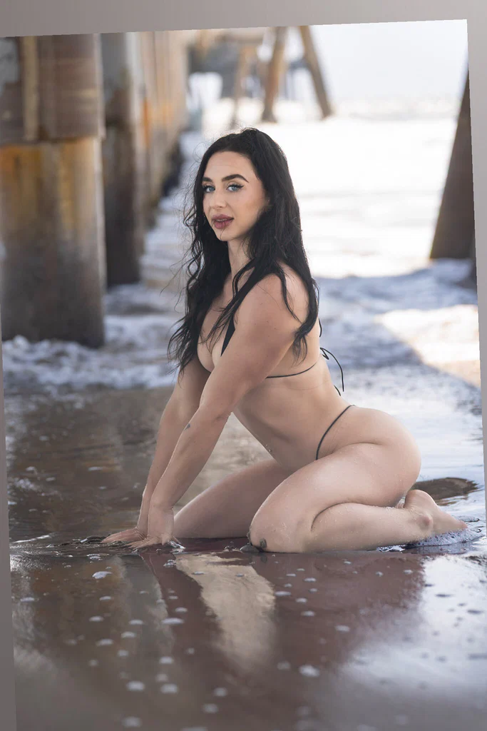 Molly G Fit's avatar