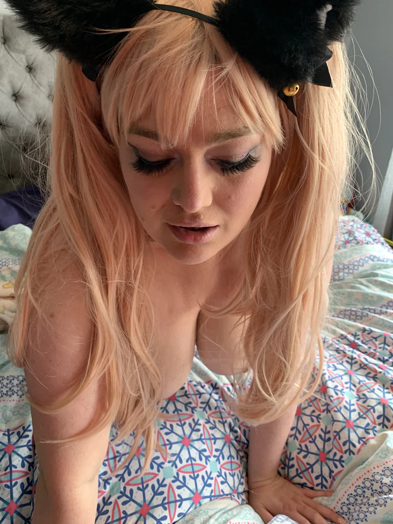 Eden Moon's avatar